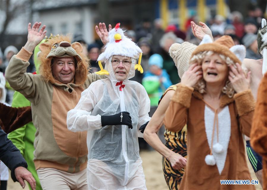 GERMANY-BERLIN-WINTER SWIMMING CARNIVAL