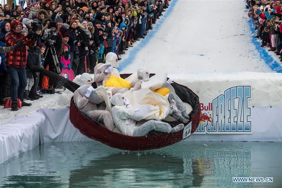 (SP)LITHUANIA-VILNIUS-JUMP AND FREEZE