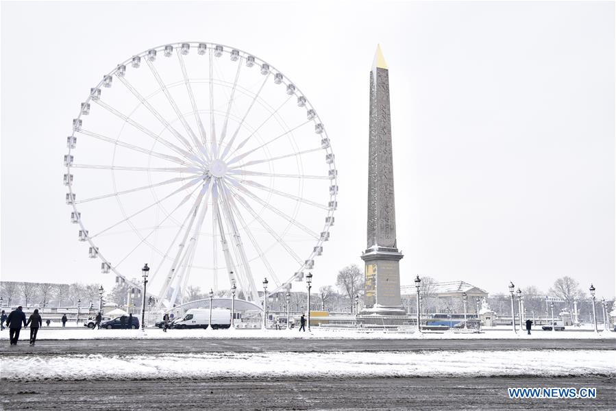 FRANCE-PARIS-SNOW