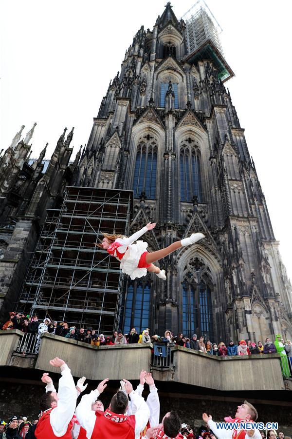 GERMANY-COLOGNE-ROSE MONDAY-CARNIVAL PARADE