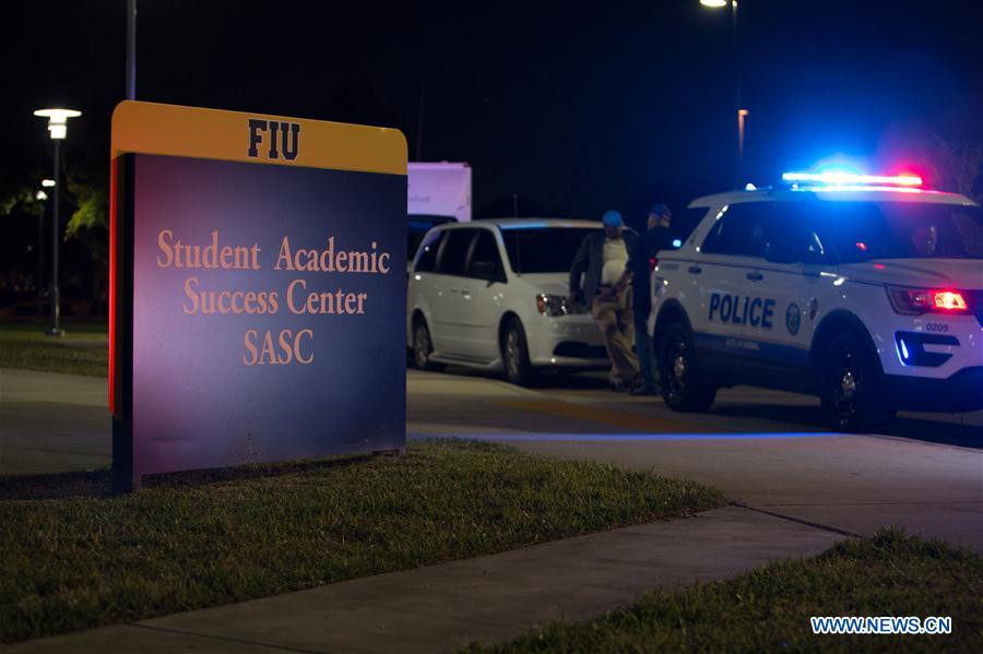 U.S.-MIAMI-PEDESTRIAN FOOTBRIDGE-COLLAPSE-CAMPUS