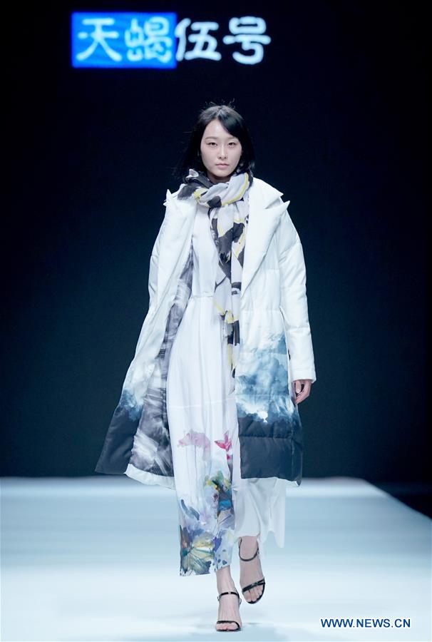 CHINA-BEIJING-FASHION WEEK-DESIGNERS FROM CHANGSHU (CN)