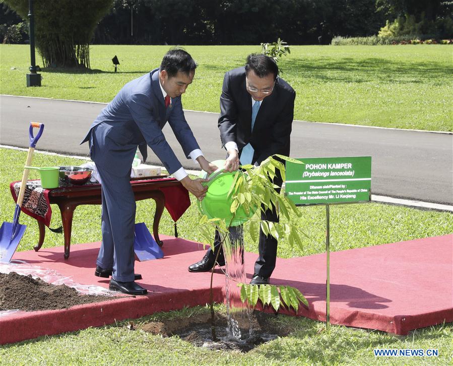 INDONESIA-CHINA-LI KEQIANG-JOKO WIDODO-TALKS