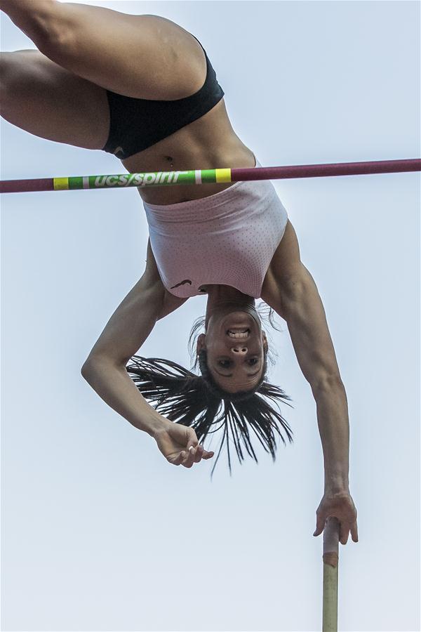 (SP)GREECE-ATHENS-ATHLETICS-STREET POLE VAULT-WOMEN