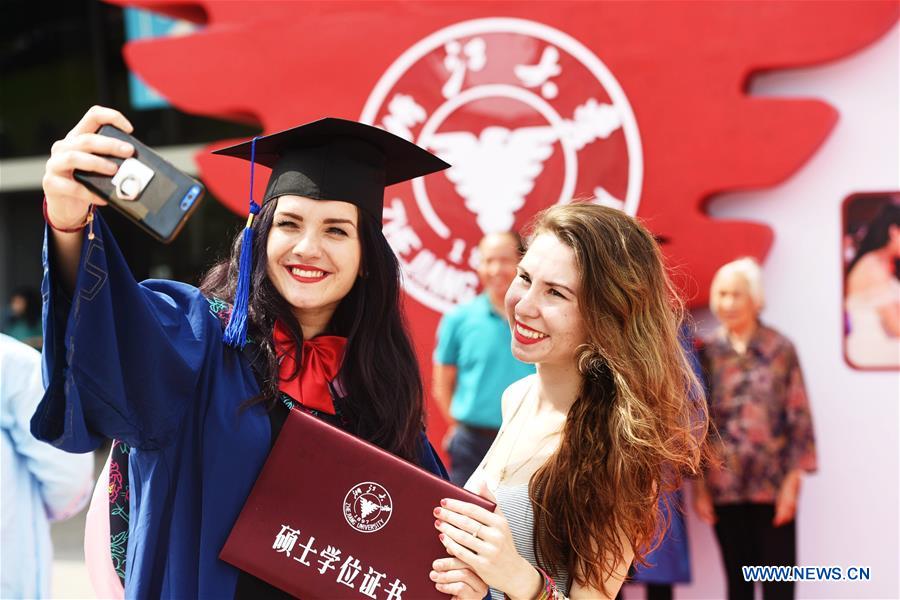 #CHINA-ZHEJIANG-UNIVERSITY-GRADUATION (CN)