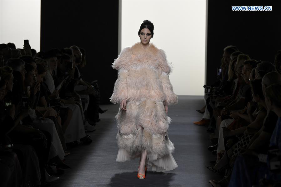 FRANCE-PARIS-FASHION-HAUTE COUTURE-FENDI