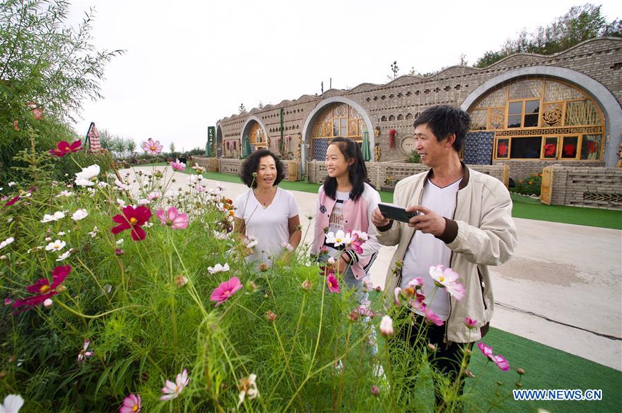 CHINA-NINGXIA-GUYUAN-LONGWANGBA-POVERTY RELIEF (CN)