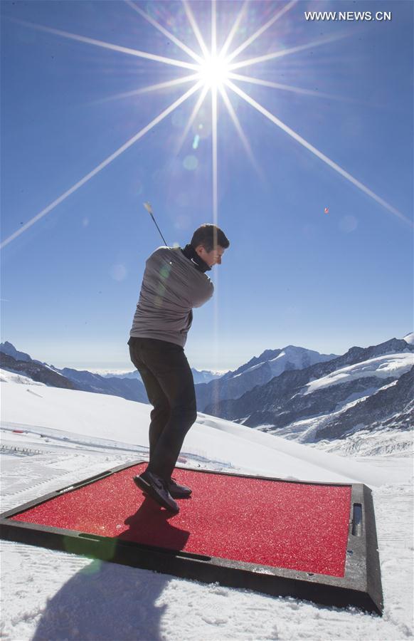 (SP)SWITZERLAND-JUNGFRAUJOCH-RORY MCLLROY-GOLF