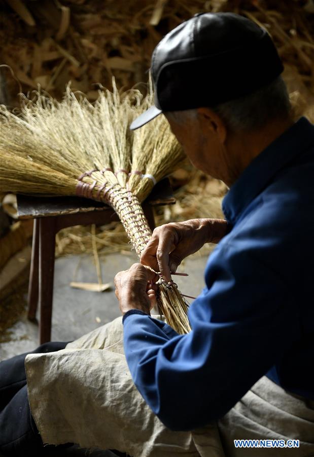 #CHINA-HUBEI-ENSHI-BROOMSTICK-ARTISAN (CN)