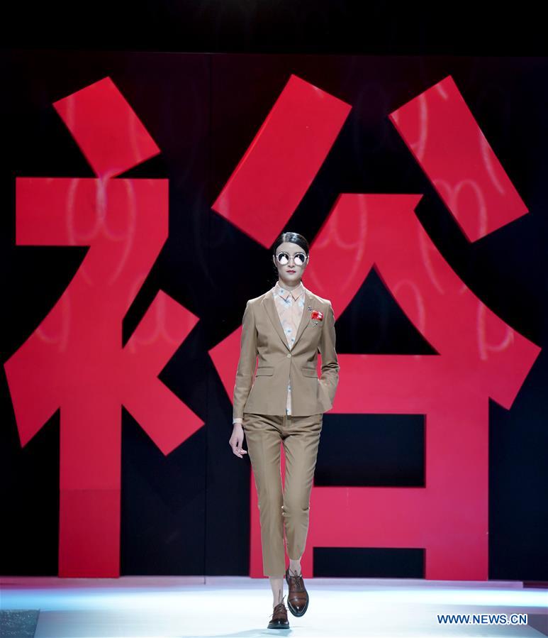 CHINA-BEIJING-FASHION WEEK-CREATIONS OF LIU YONG (CN)