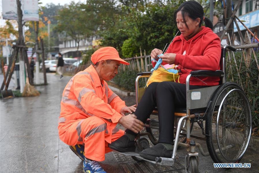 CHINA-FUJIAN-LONGYAN-HANDICAPPED WIFE