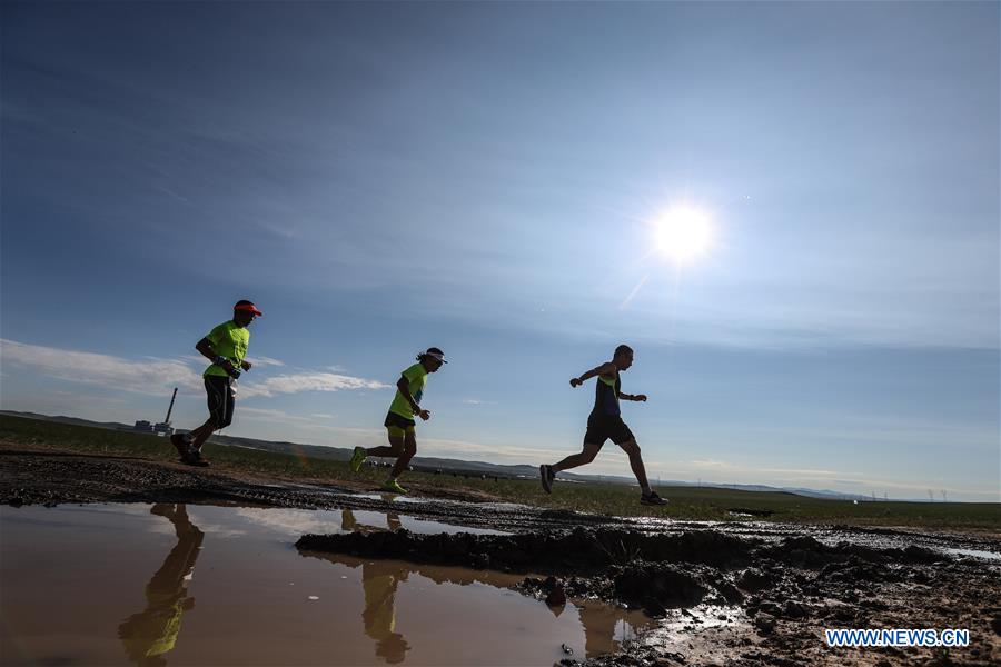 Xinhua Headlines: Year of Pig resolutions: fortune, fitness and weight loss