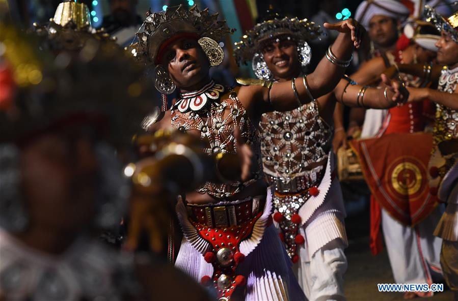 SRI LANKA-COLOMBO-NAVAM-DANCERS