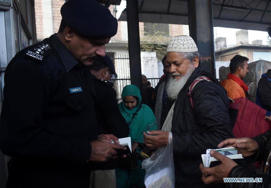 PAKISTAN-LAHORE-INDIA-TRAIN SERVICE