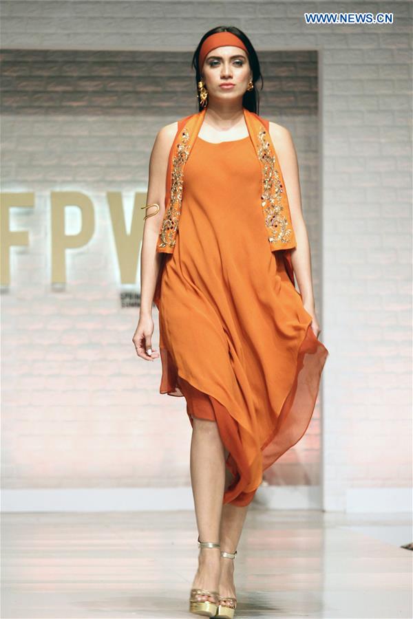 PAKISTAN-KARACHI-FASHIOIN WEEK