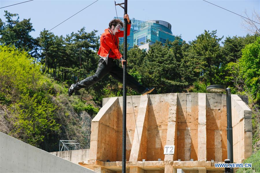 SOUTH KOREA-SEOUL-CIRCUS CABARET