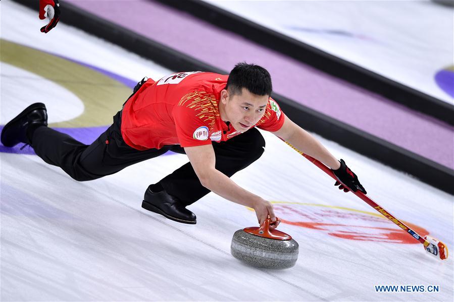 (SP)CHINA-BEIJING-CURLING-WCF WORLD CUP GRAND FINAL-DAY 1