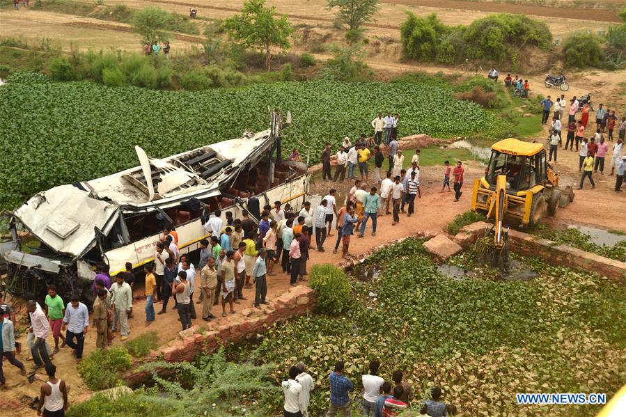 INDIA-AGRA-BUS ACCIDENT