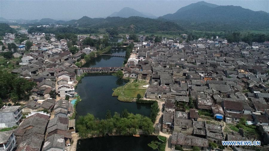 CHINA-JIANGXI-ANCIENT VILLAGE-SCENERY (CN)