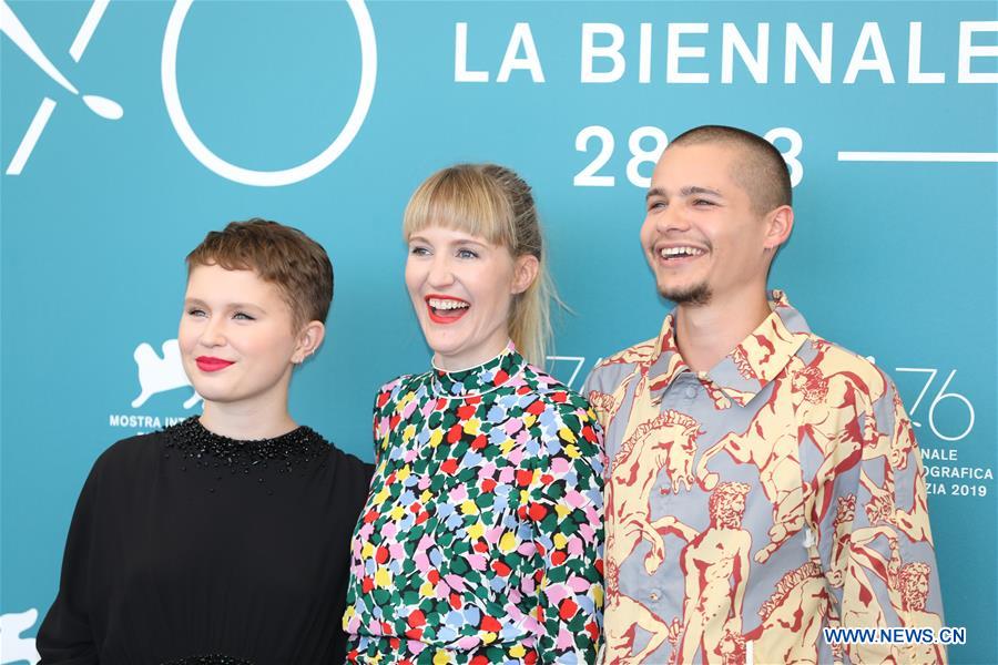 ITALY-VENICE-FILM FESTIVAL-"BABYTEETH"-PHOTOCALL