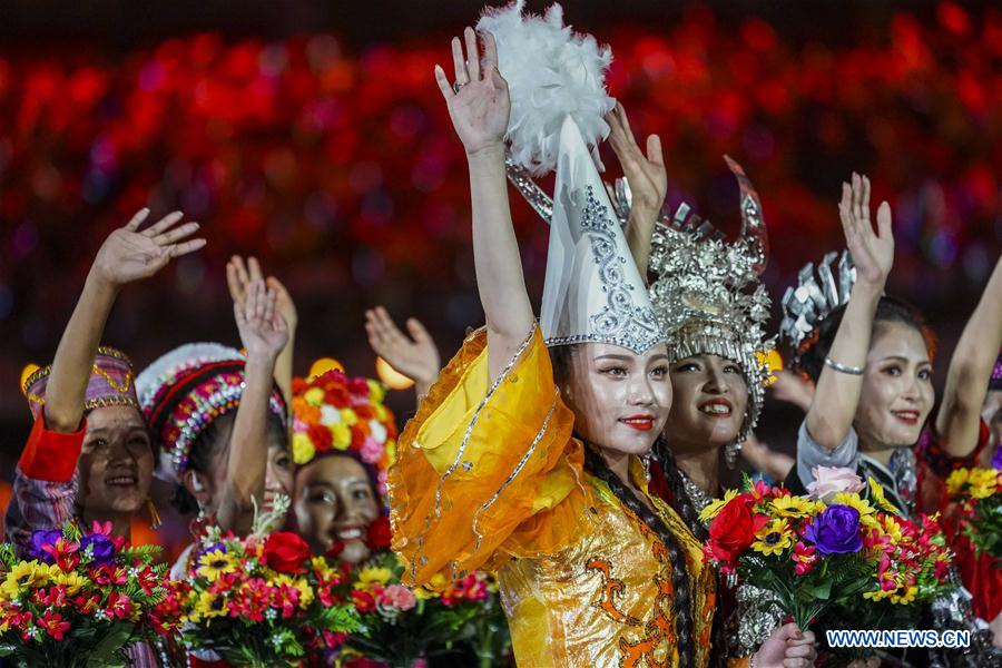 (SP)CHINA-ZHENGZHOU-NATIONAL TRADITIONAL GAMES OF ETHNIC MINORITIES-OPENING CEREMONY (CN)