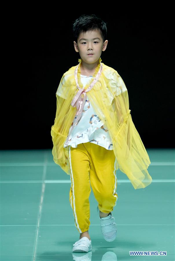 CHINA-BEIJING-FASHION WEEK (CN)