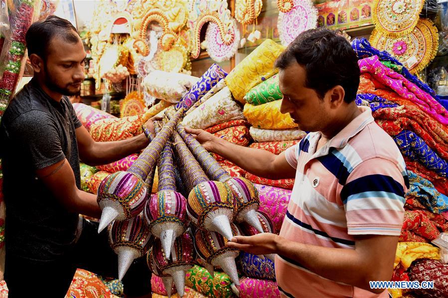 BANGLADESH-DHAKA-HINDU-DURGA PUJA-PREPARATION