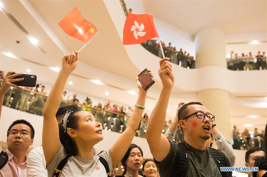 CHINA-HONG KONG-PATRIOTIC FLASH MOB (CN)