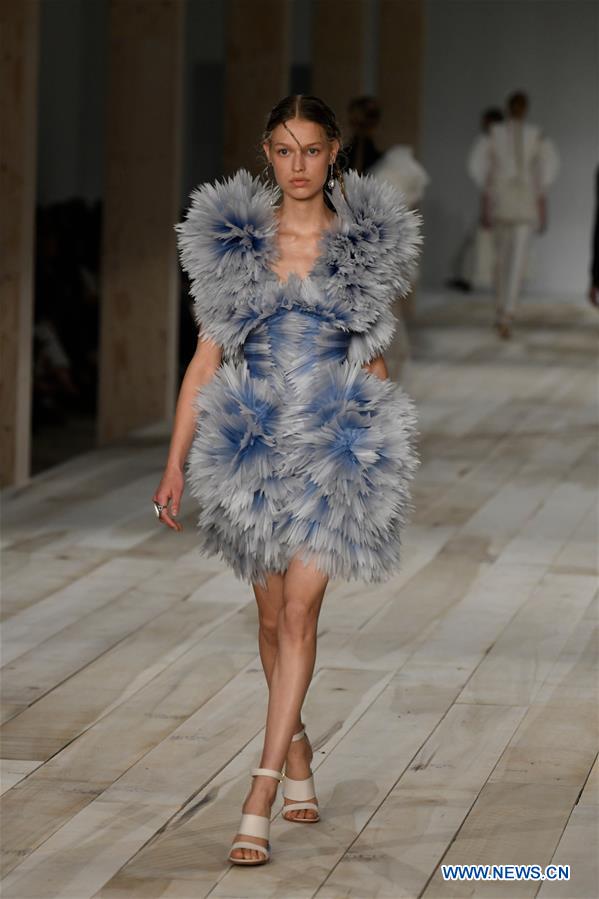 FRANCE-PARIS-FASHION WEEK-ALEXANDER MCQUEEN