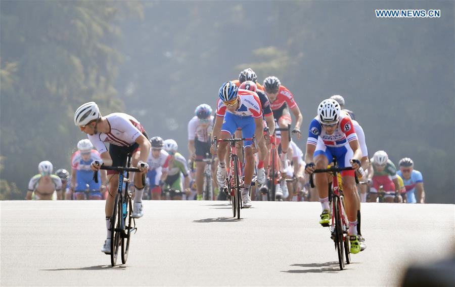 (SP)CHINA-WUHAN-7TH MILITARY WORLD GAMES-CYCLING ROAD