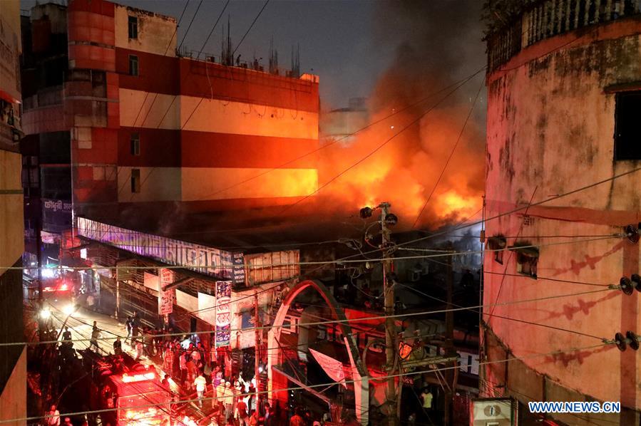 BANGLADESH-DHAKA-MARKET-FIRE