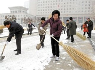 今年流行“領(lǐng)導(dǎo)掃大街”？