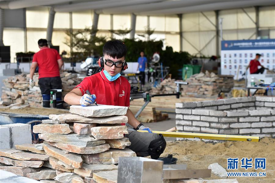 （新華全媒頭條·圖文互動）（2）上下合力，聚力破障，開辟“大國工匠”建設(shè)新格局