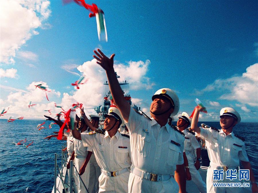 （新華全媒頭條·人民海軍70年·圖文互動(dòng)）（1）向海圖強(qiáng)春潮涌——黨中央、中央軍委和習(xí)主席關(guān)心人民海軍建設(shè)發(fā)展紀(jì)實(shí)