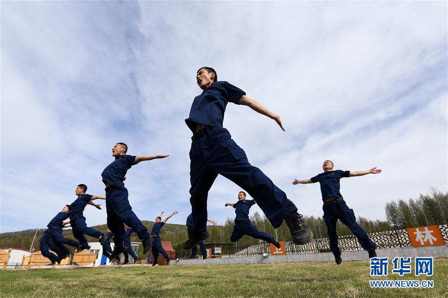 （壯麗70年·奮斗新時代·圖文互動）（8）林海孤島唱響冰與火之歌——記內(nèi)蒙古森林消防總隊大興安嶺支隊奇乾中隊