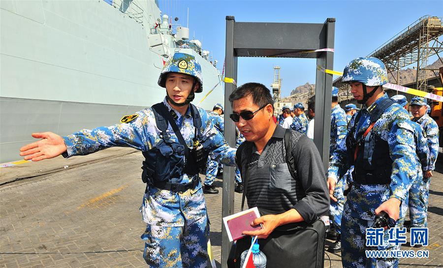 （新華全媒頭條·圖文互動）（7）沿著中國特色強軍之路闊步前進——黨中央、中央軍委領(lǐng)導(dǎo)推進國防和軍隊建設(shè)70年紀(jì)實