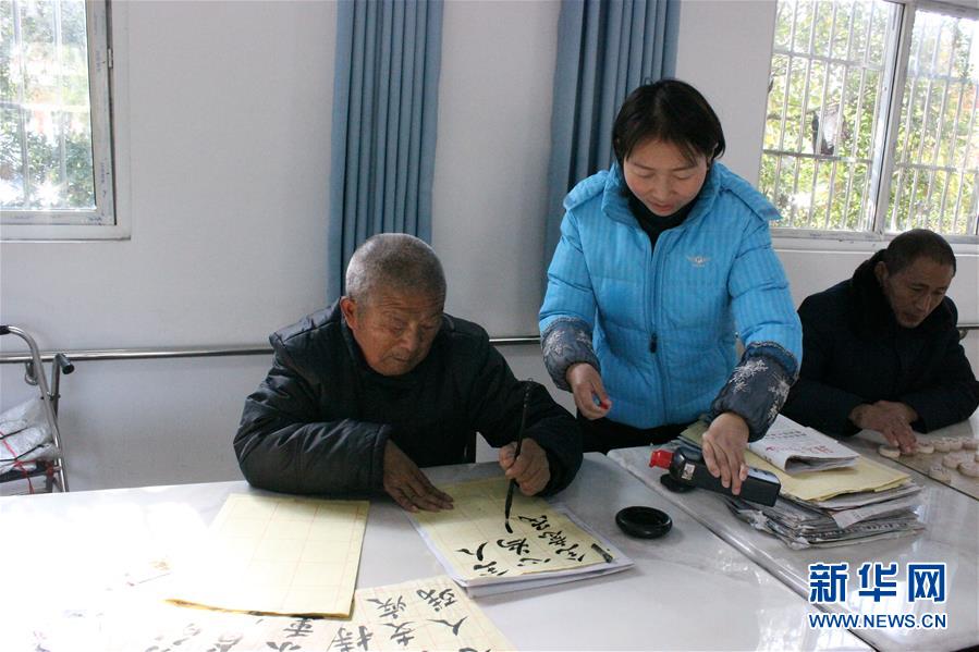 （在習(xí)近平新時代中國特色社會主義思想指引下——新時代新作為新篇章·總書記關(guān)切脫貧事·圖文互動）（3）醫(yī)療扶貧，照亮貧困家庭的明天