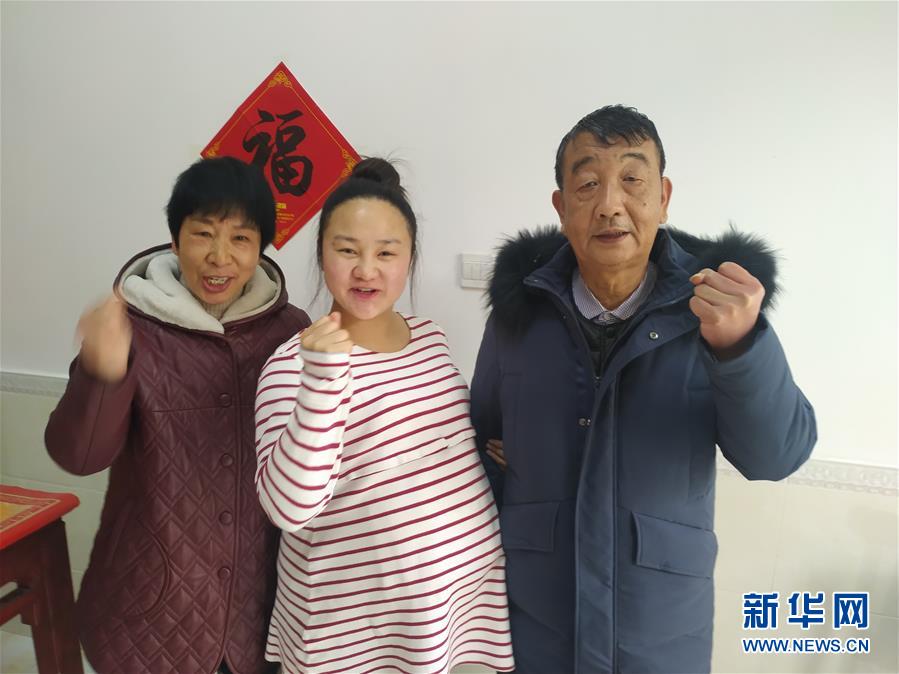 （一線抗疫群英譜·圖文互動）（4）羅文浩：“女兒，你的名字里有溫暖，有榮光！”