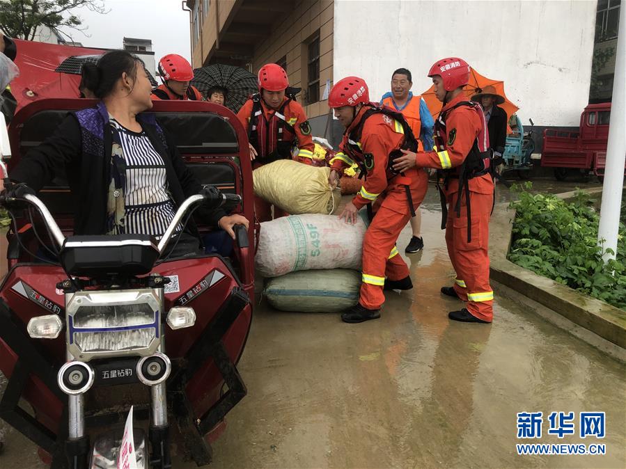 （防汛抗洪·圖文互動）（1）王家壩，你還好嗎？——二探“千里淮河第一閘”開閘后的水中莊臺