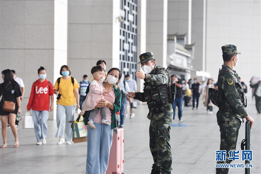 （圖文互動）（5）武警官兵“雙節(jié)”堅守戰(zhàn)位保平安