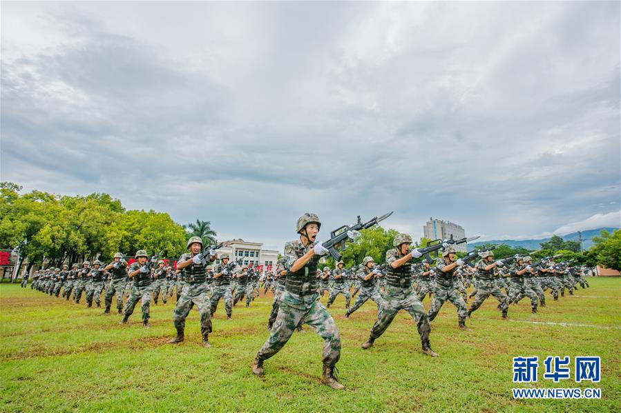 （在習近平強軍思想指引下·我們在戰(zhàn)位報告·圖文互動）（2）千里移防，鐵心跟黨走——南部戰(zhàn)區(qū)陸軍第75集團軍某紅軍旅政治建軍、練兵備戰(zhàn)記事