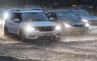 強(qiáng)降雨來(lái)襲 廣東多地暴雨預(yù)警