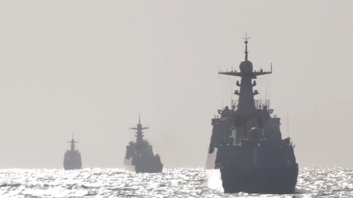 北部戰(zhàn)區(qū)海軍某艦艇訓練中心：聚焦實戰(zhàn)！8艘新型艦艇連續(xù)多天開展海上訓練