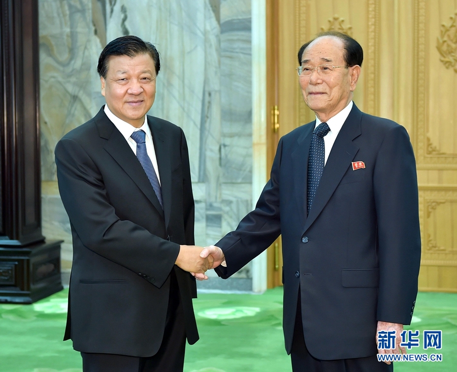 10月10日，正在朝鮮訪問的中共中央政治局常委、中央書記處書記劉云山在平壤會(huì)見朝鮮勞動(dòng)黨中央政治局常委、最高人民會(huì)議常任委員會(huì)委員長金永南。 新華社記者 李濤 攝