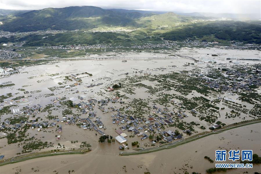 （國際）（2）受臺(tái)風(fēng)“海貝思”影響日本長野縣千曲川決堤