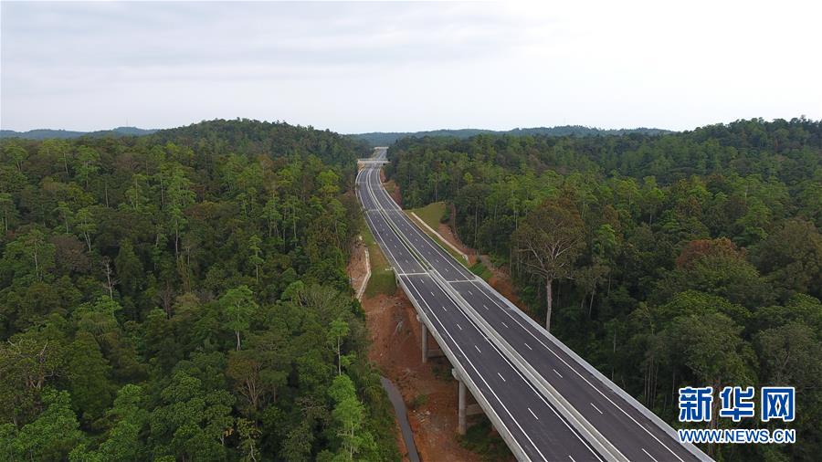 （國(guó)際·圖文互動(dòng)）（1）中企承建斯里蘭卡南部高速公路延長(zhǎng)線(xiàn)全線(xiàn)通車(chē)